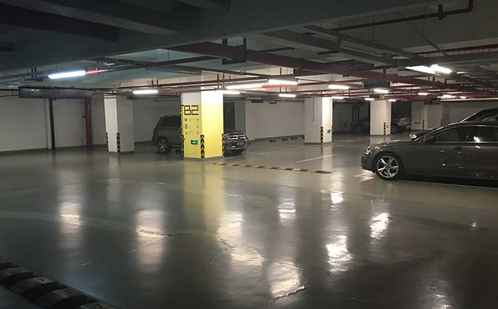 長泰國際金融大廈停車場